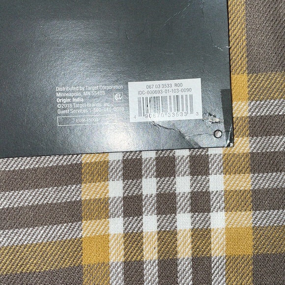 NWT. Table Runner. Extended Length & Width. - Picture 5 of 5